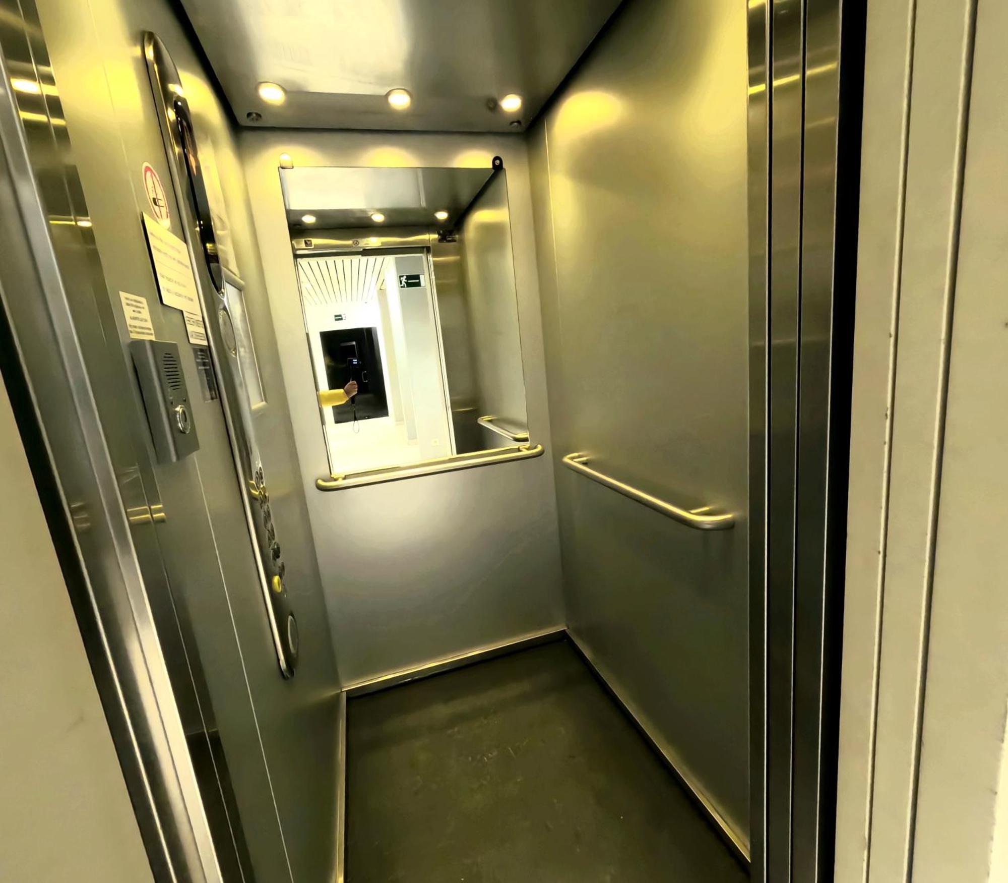 Skyline Suite 2 أوستدوينكيرك المظهر الخارجي الصورة